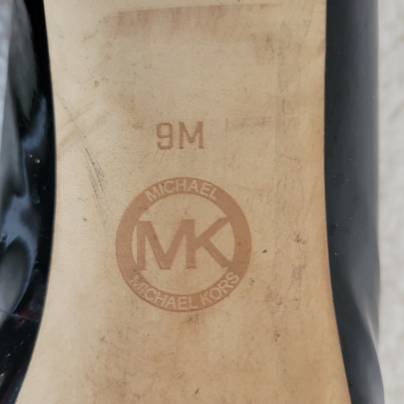 Michael Kors Paris Patent Mid-Heel w/ Sequined Bow size 9M - Picture 10 of 12